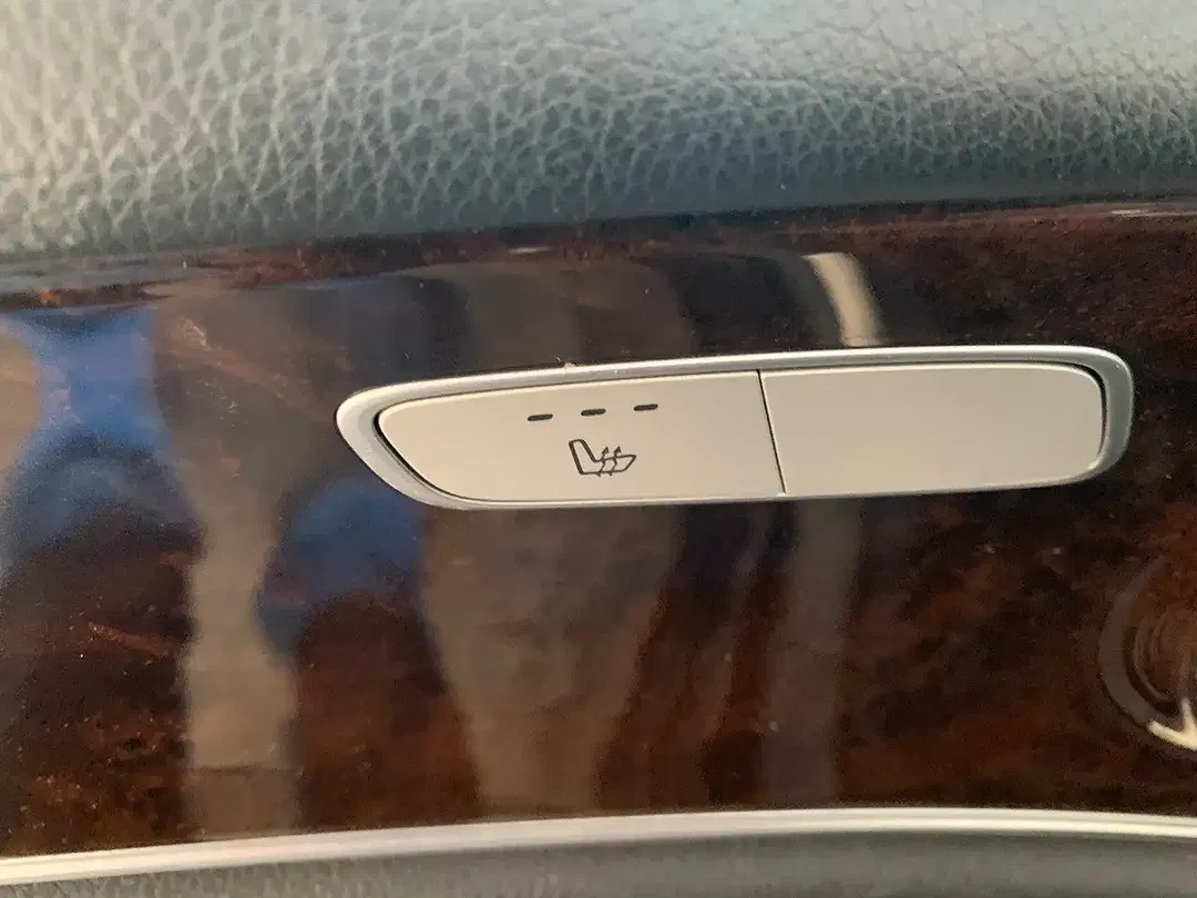 Mercedes-Benz E 300 - Thumbnail 11