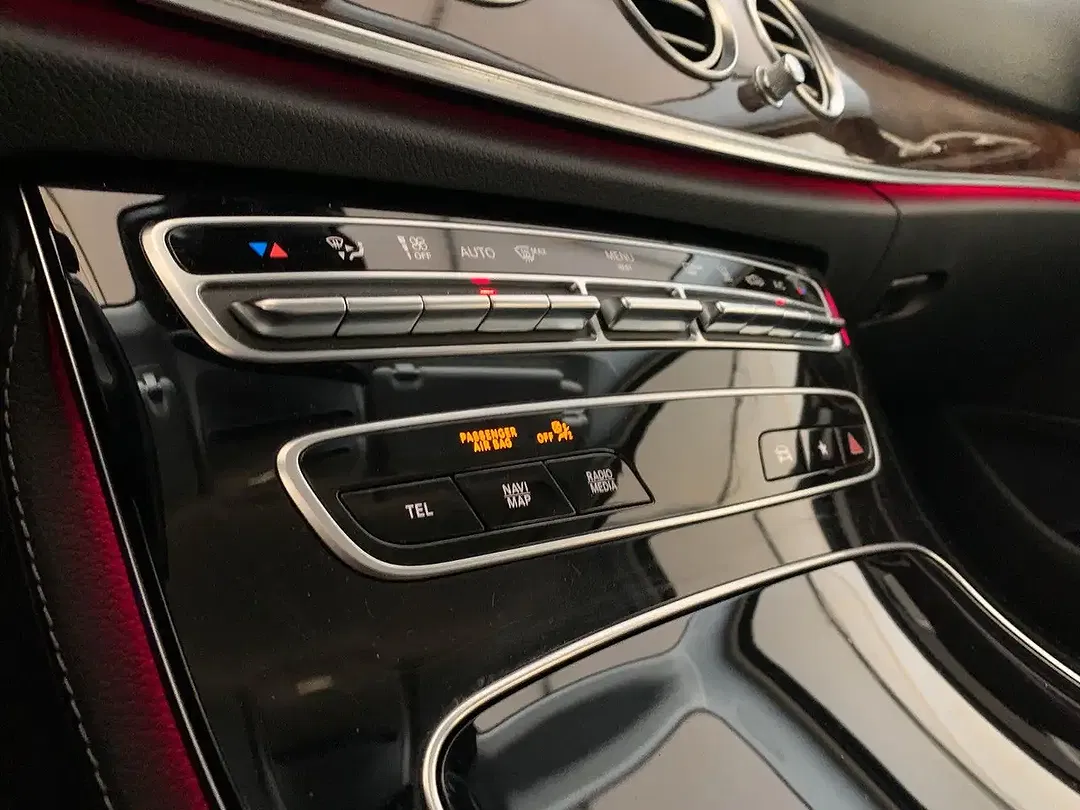 Mercedes-Benz E 300 - Thumbnail 14