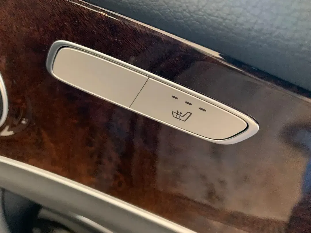 Mercedes-Benz E 300 - Thumbnail 4