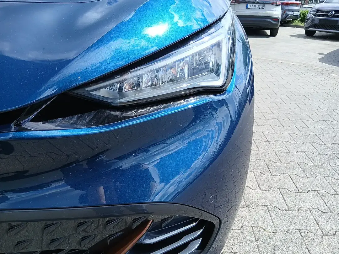 CUPRA Born - Thumbnail 8