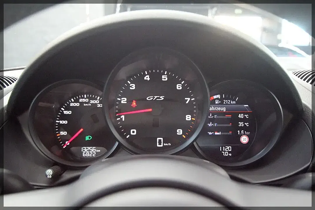 Porsche Cayman - Thumbnail 15