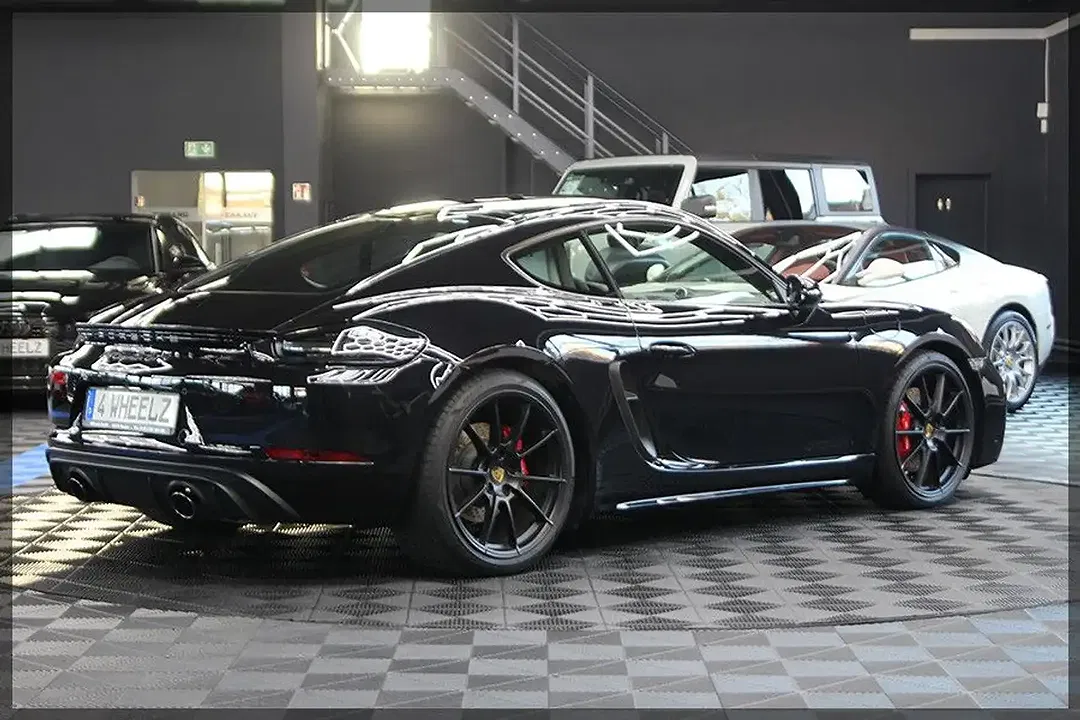 Porsche Cayman - Thumbnail 5