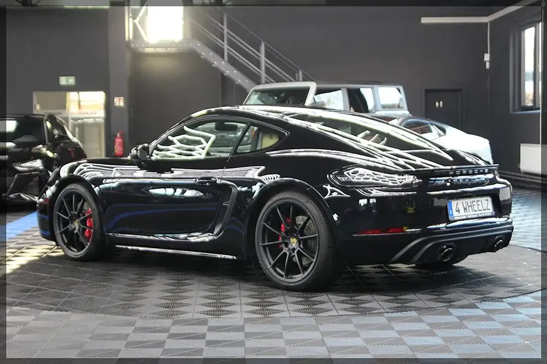 Porsche Cayman - Thumbnail 6