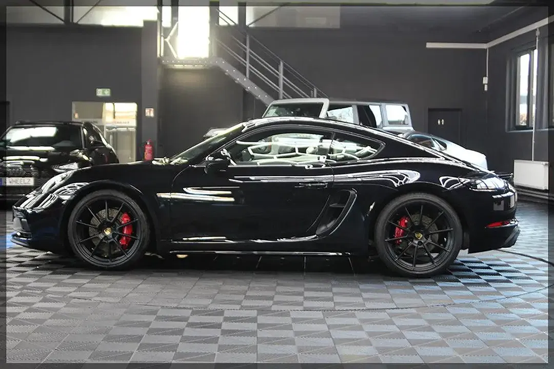 Porsche Cayman - Thumbnail 8