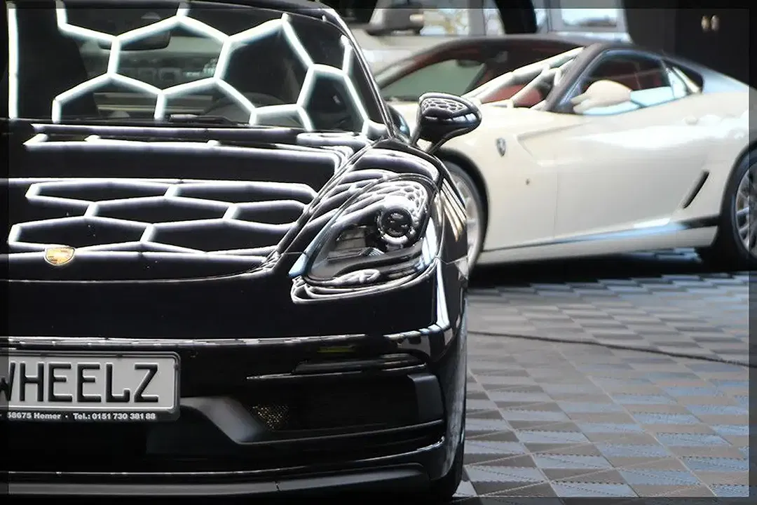 Porsche Cayman - Thumbnail 9