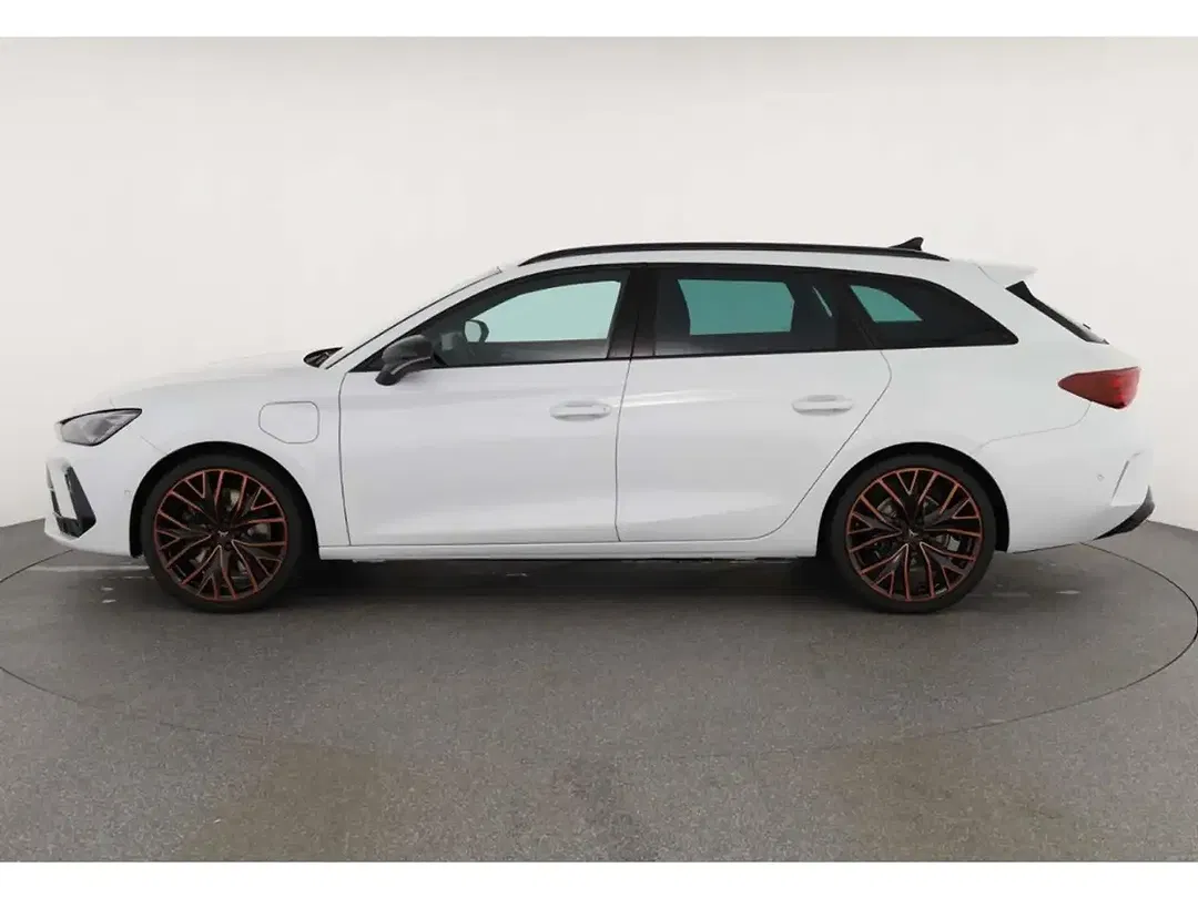 CUPRA Leon - Thumbnail 4