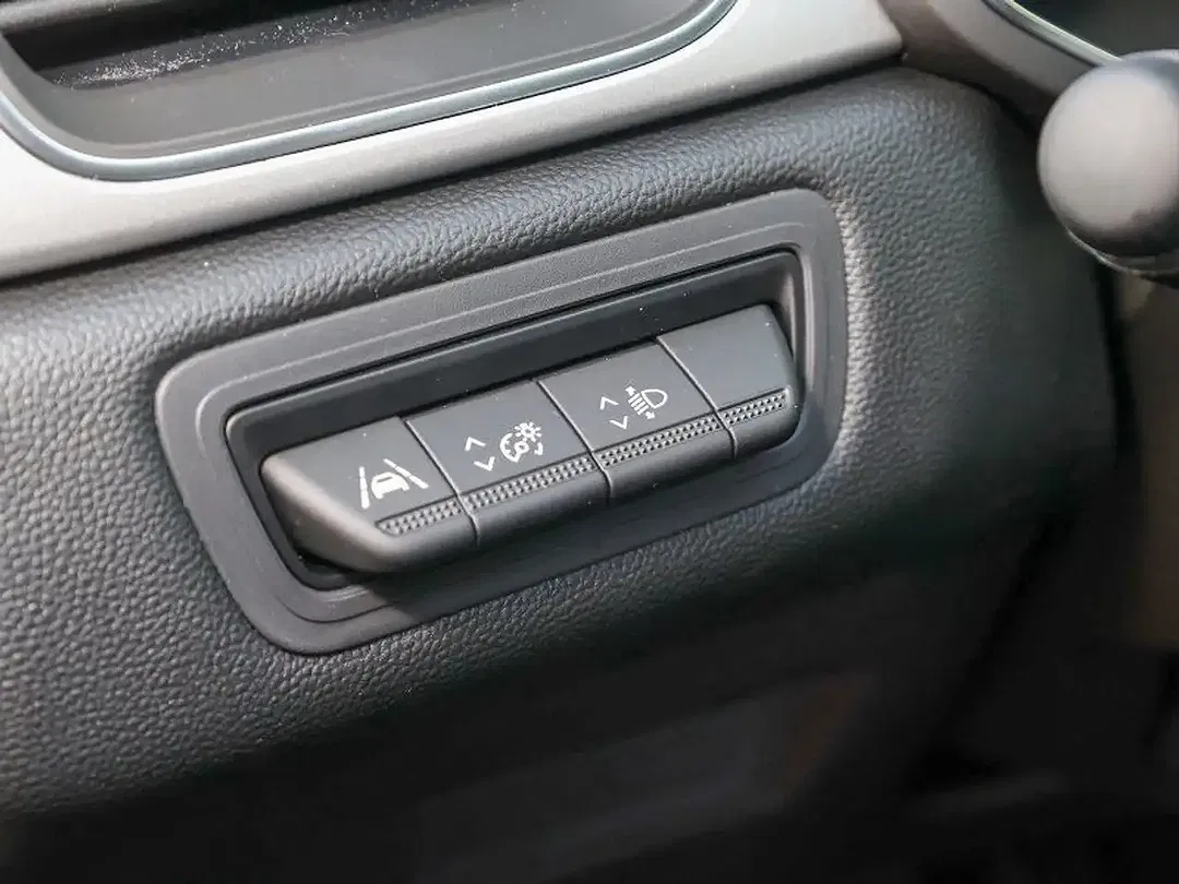 Renault Captur - Thumbnail 12
