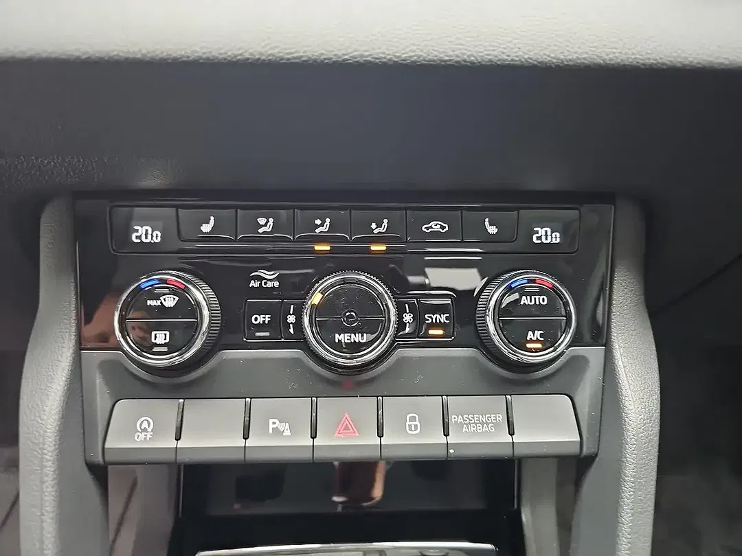 Skoda Karoq - Thumbnail 11