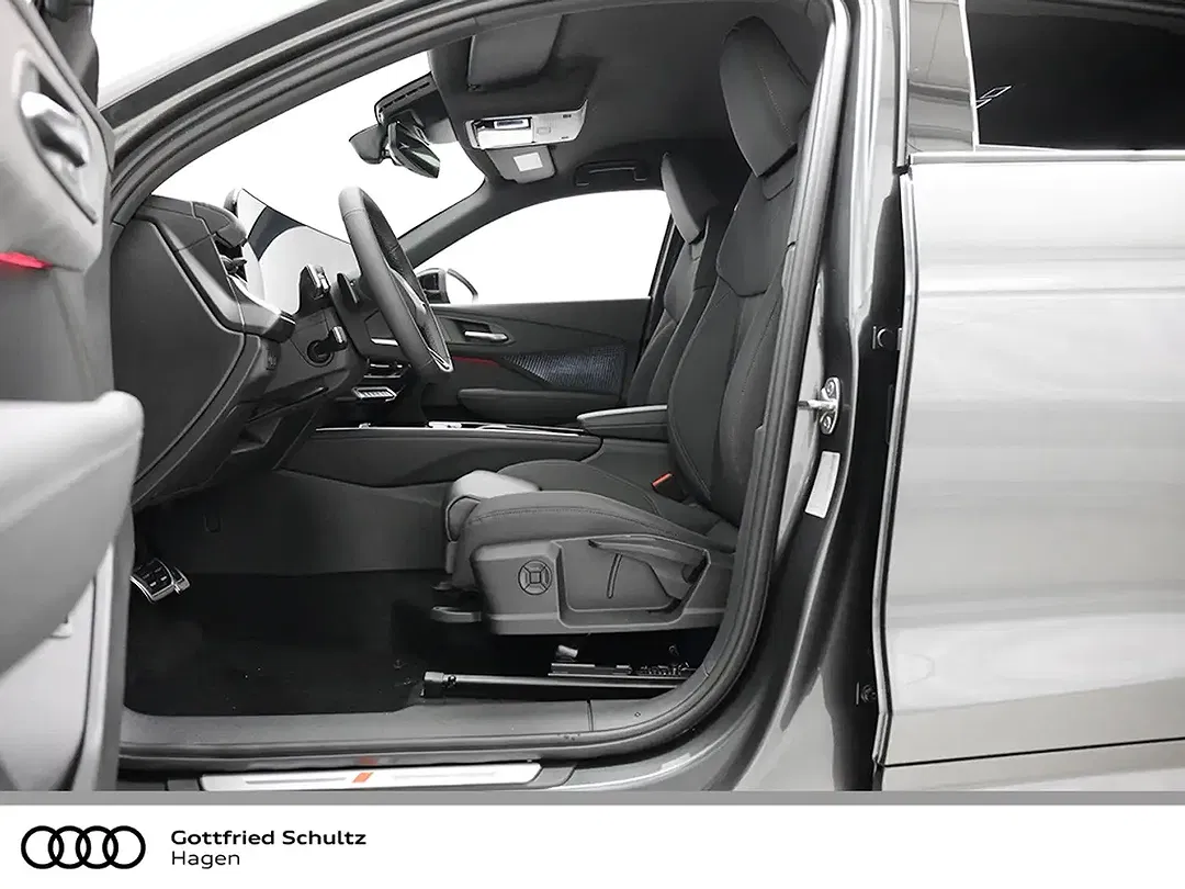 Audi Q3 - Thumbnail 11