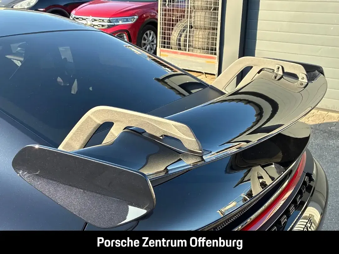 Porsche 992 - Thumbnail 10