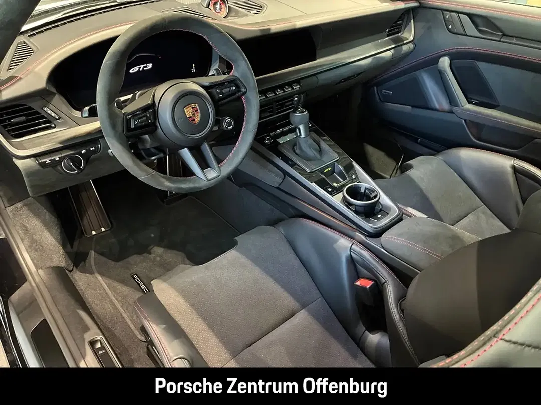 Porsche 992 - Thumbnail 4