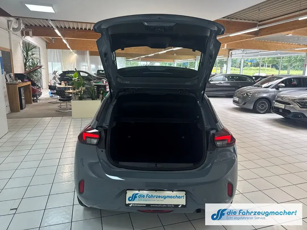 Opel Corsa - Thumbnail 12