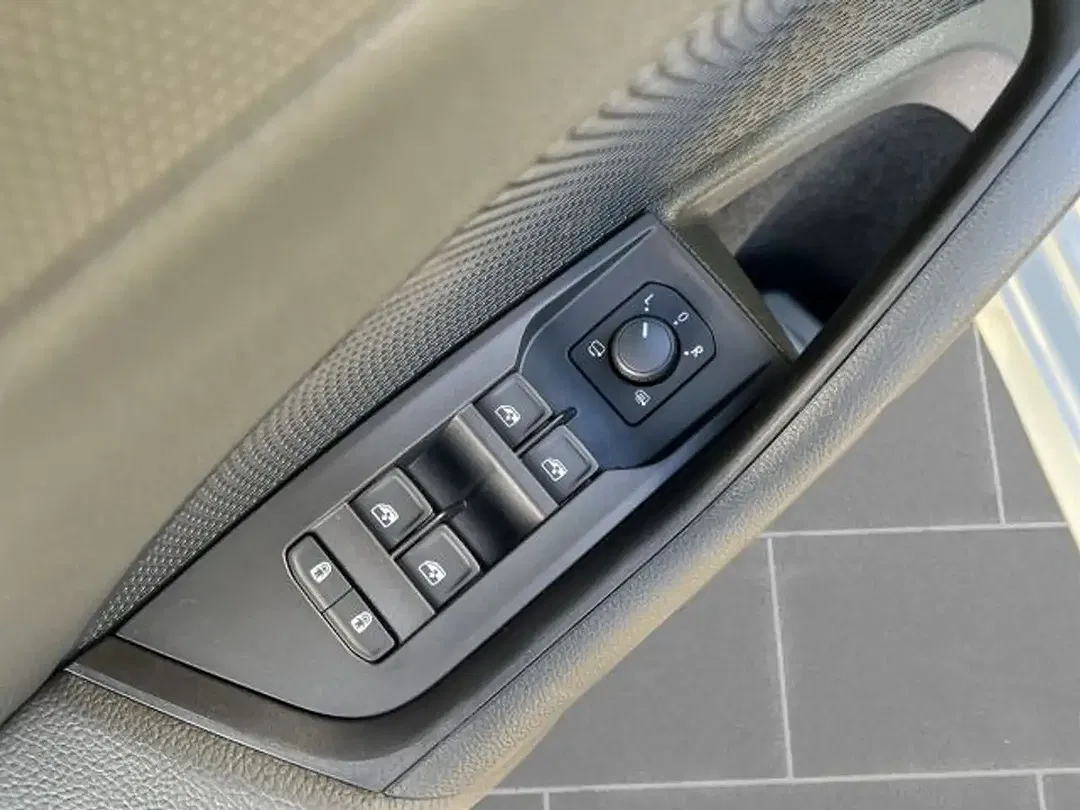 Skoda Octavia - Thumbnail 13