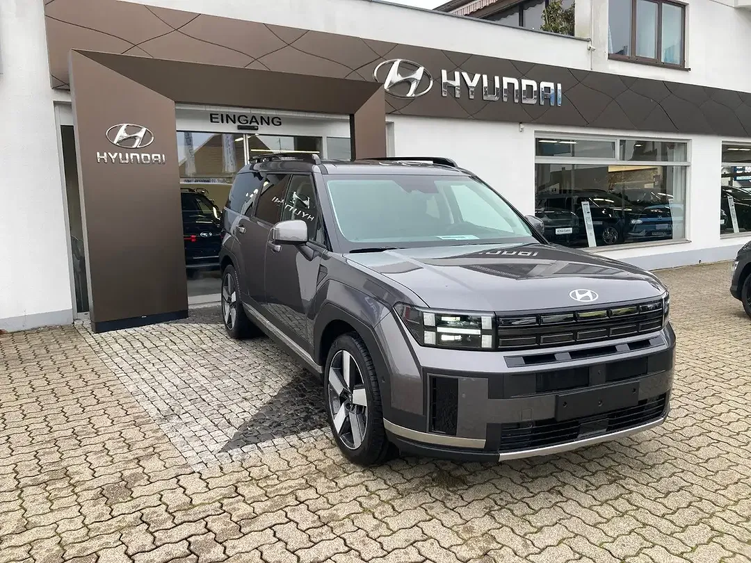 Hyundai SANTA FE - Thumbnail 1