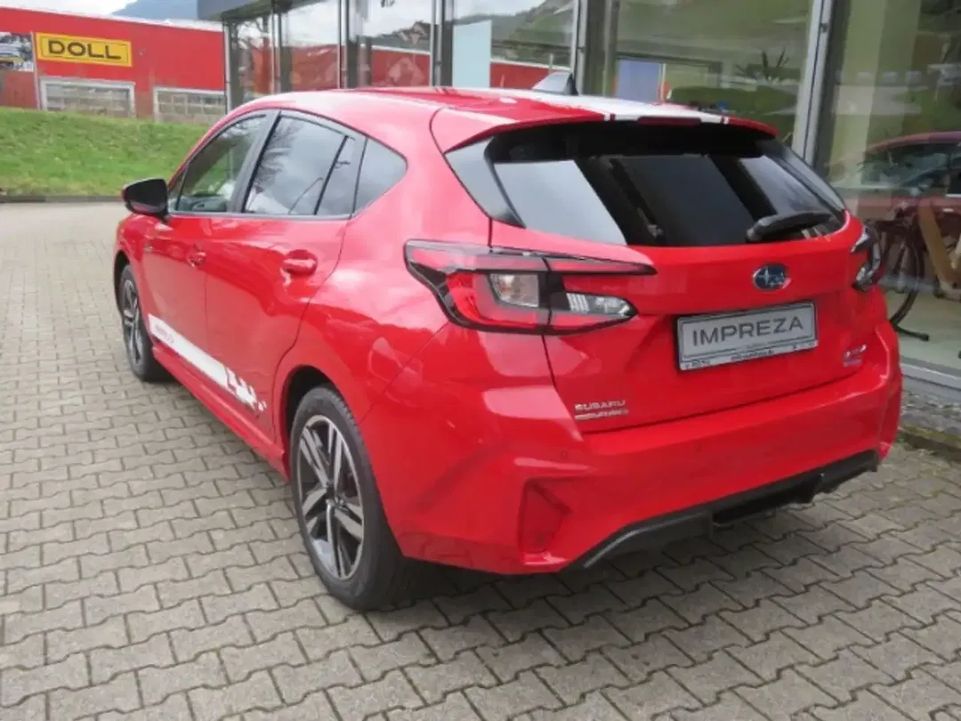 Subaru Impreza - Thumbnail 4