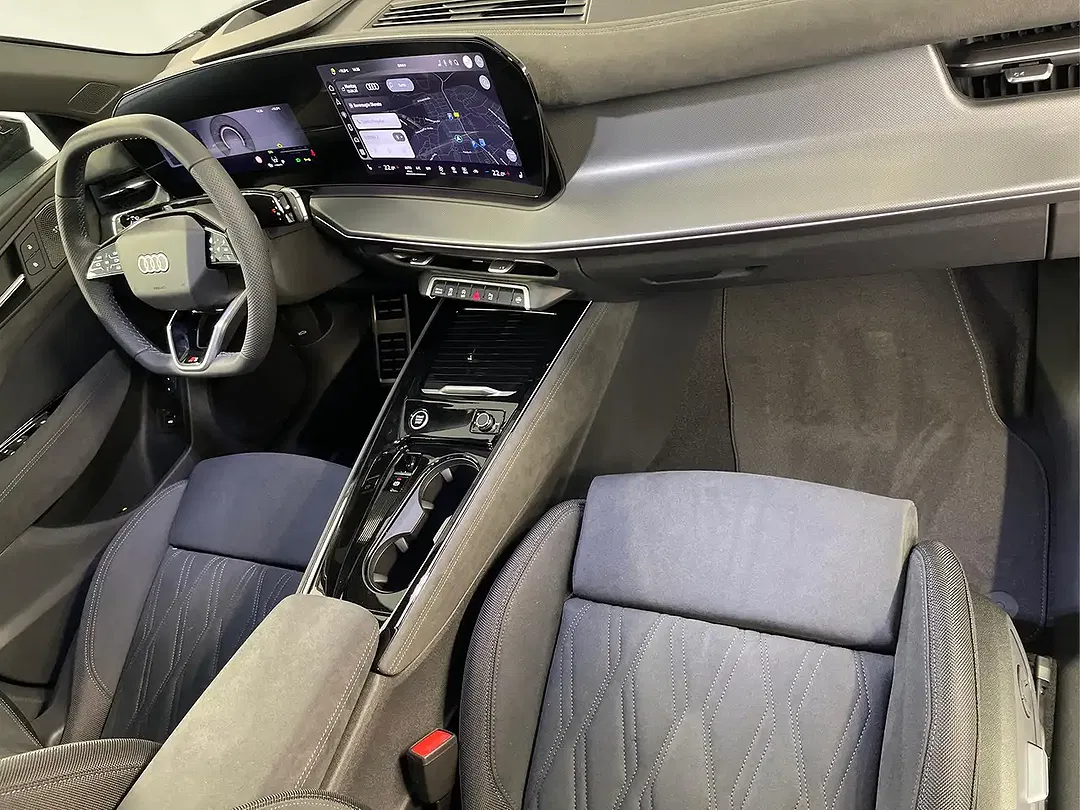 Audi Q3 - Thumbnail 13