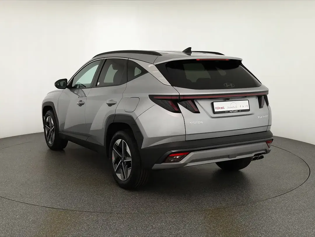 Hyundai TUCSON - Thumbnail 2