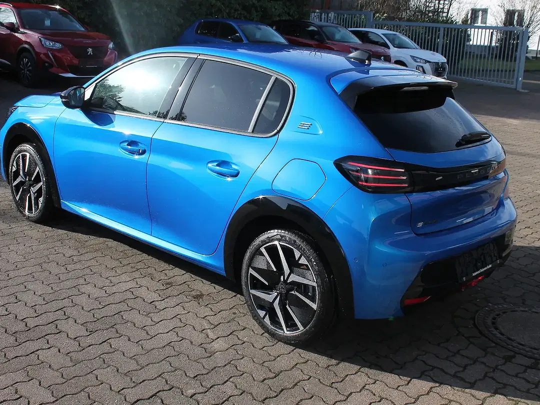 Peugeot e-208 - Thumbnail 4