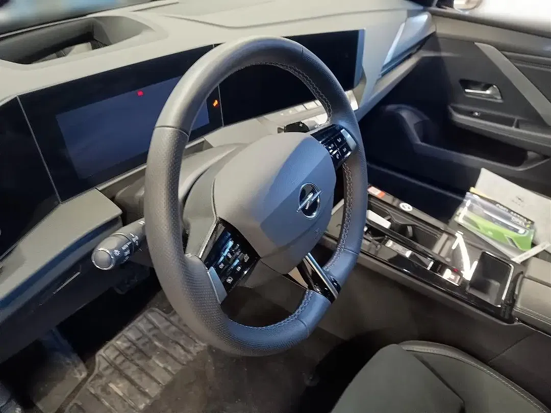 Opel Astra - Thumbnail 10