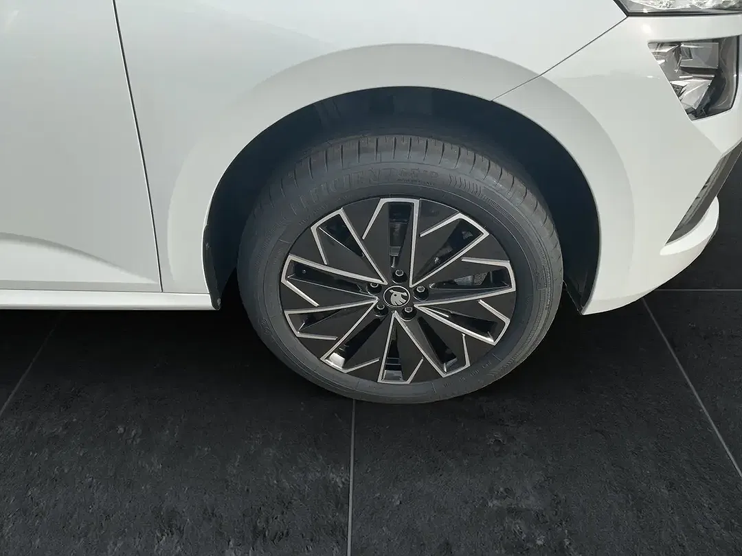 Skoda Kamiq - Thumbnail 5