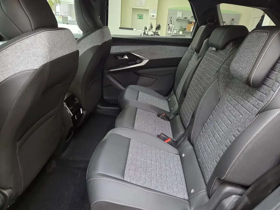 Peugeot 5008 - Thumbnail 16