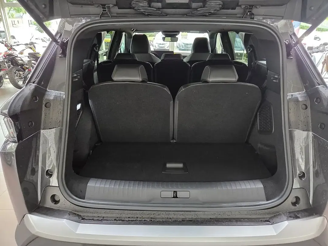 Peugeot 5008 - Thumbnail 7