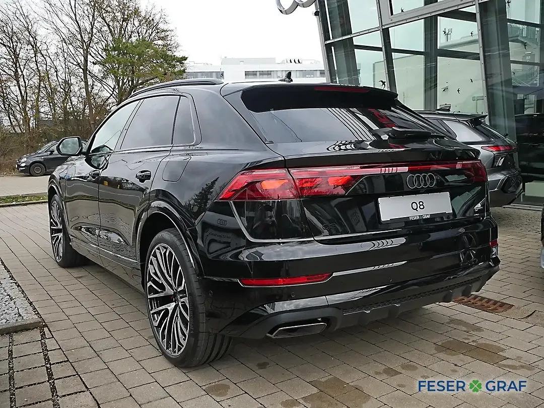 Audi Q8 - Thumbnail 3