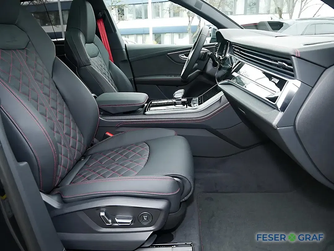Audi Q8 - Thumbnail 5