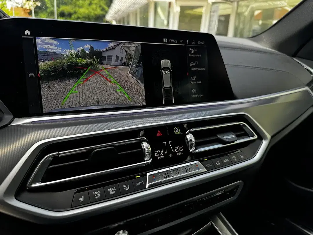 BMW X5 - Thumbnail 10