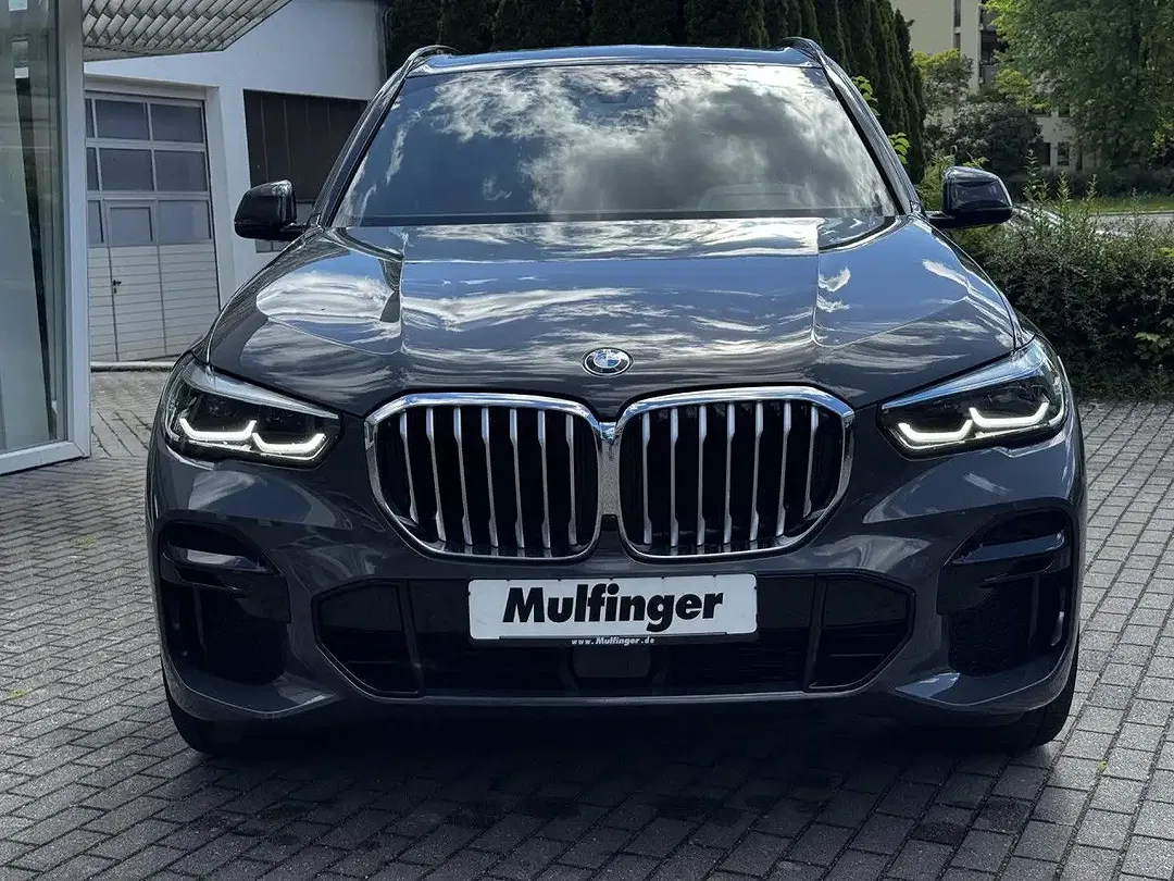 BMW X5 - Thumbnail 2