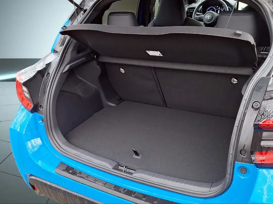 Toyota Yaris - Thumbnail 14