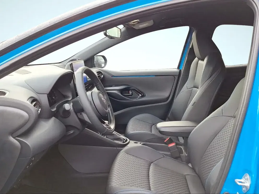 Toyota Yaris - Thumbnail 3