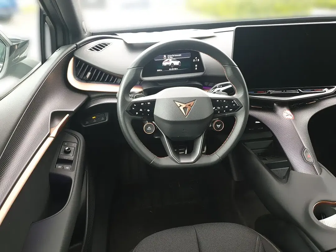 CUPRA Tavascan - Thumbnail 9