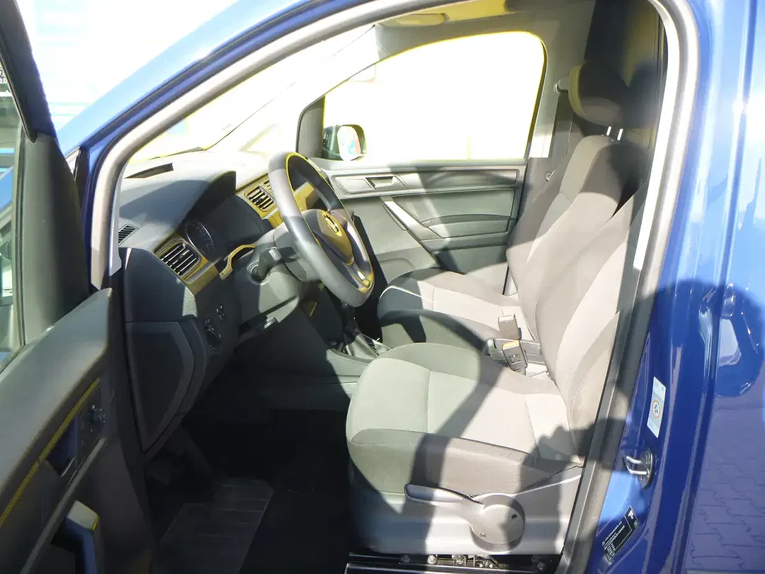 Volkswagen Caddy - Thumbnail 2