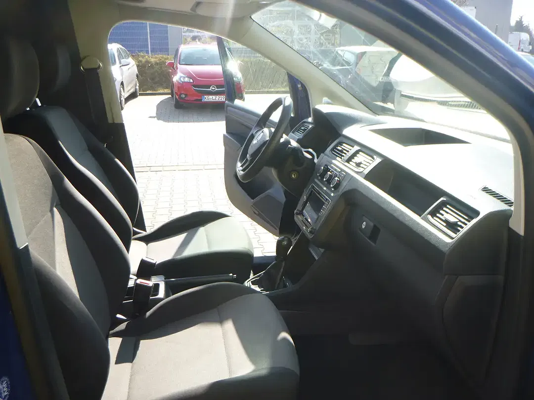 Volkswagen Caddy - Thumbnail 3