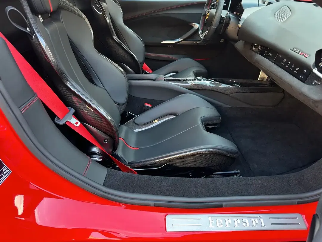 Ferrari 296 GTB - Thumbnail 11