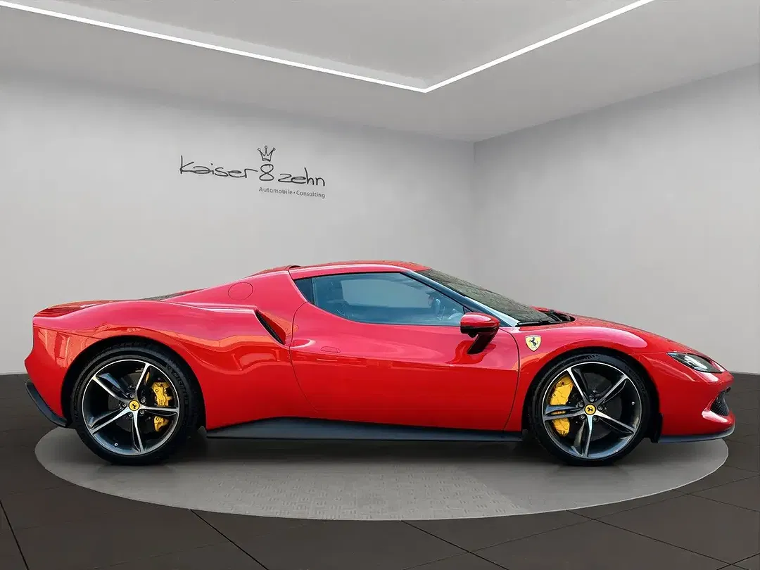 Ferrari 296 GTB - Thumbnail 5