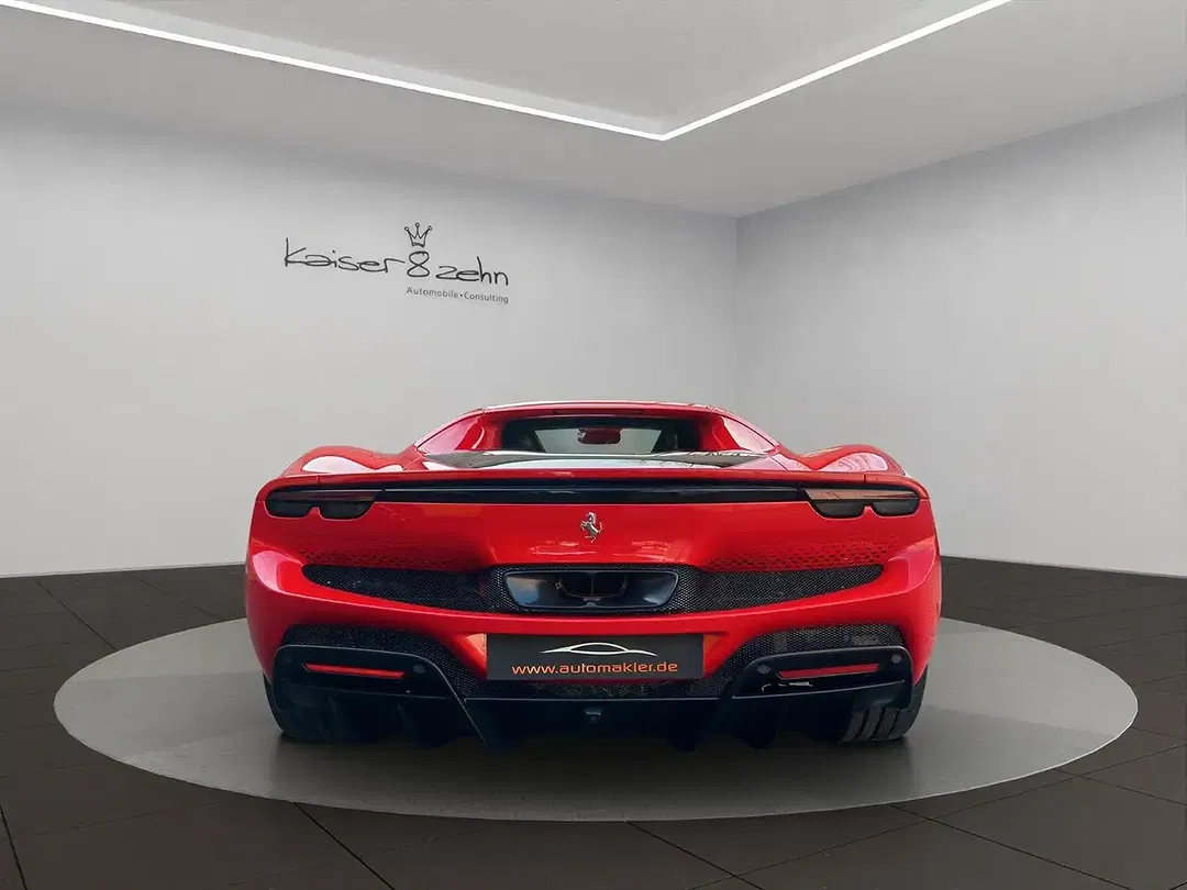 Ferrari 296 GTB - Thumbnail 7