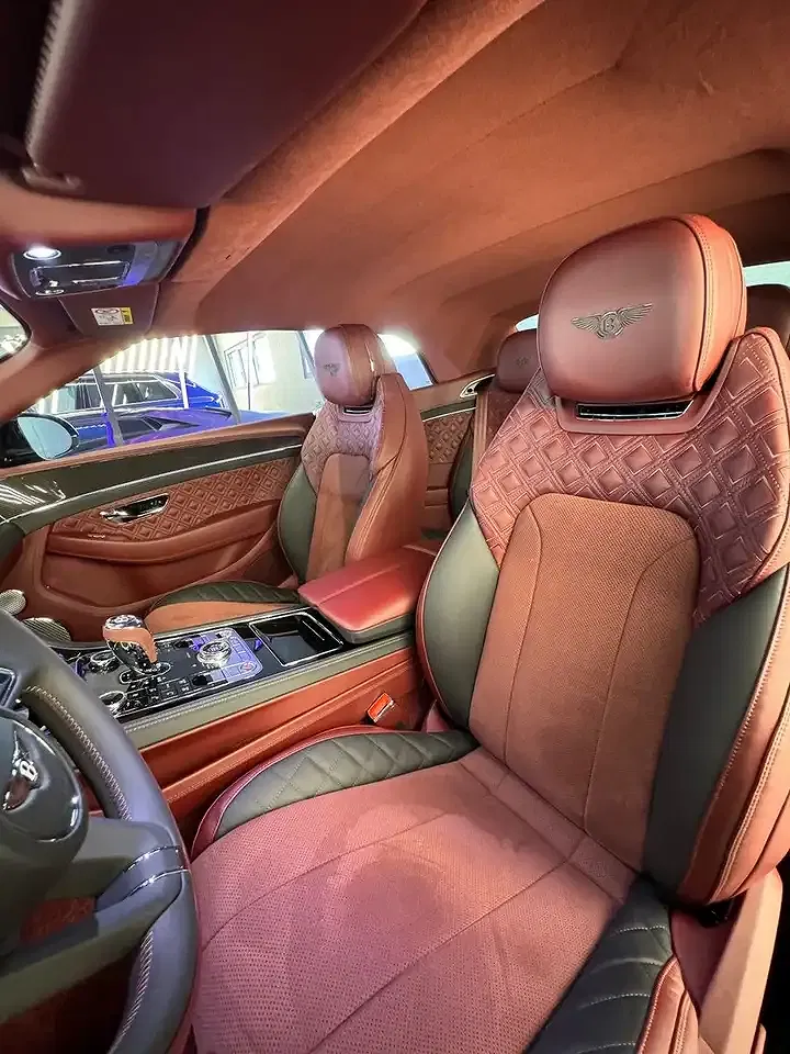 Bentley Continental GTC - Thumbnail 2