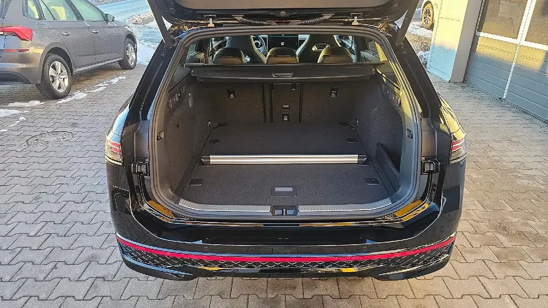 Volkswagen Passat Variant - Thumbnail 13