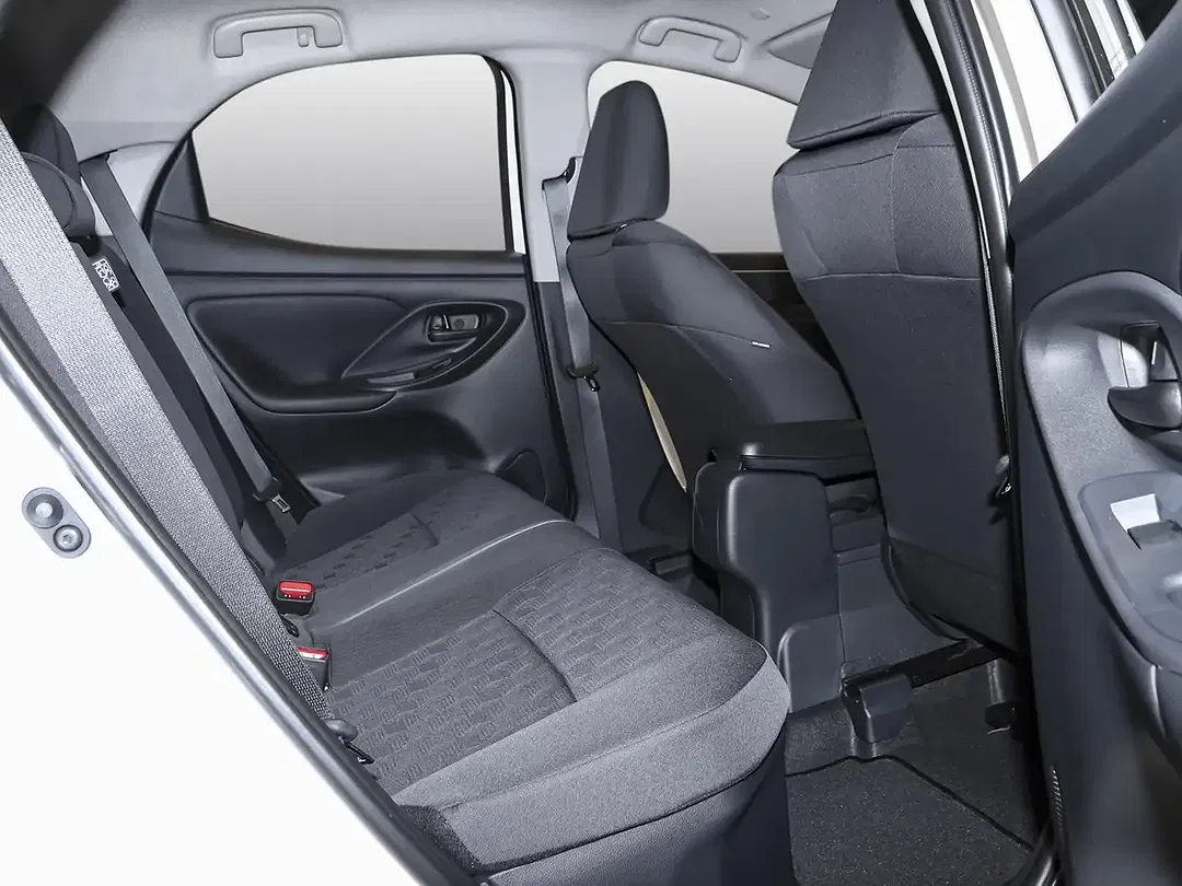 Toyota Yaris - Thumbnail 7