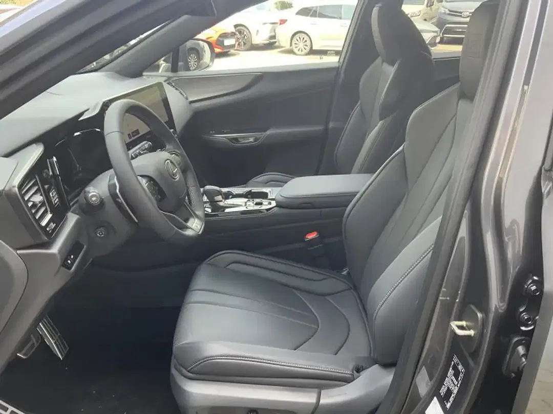 Lexus NX 450h+ - Thumbnail 10