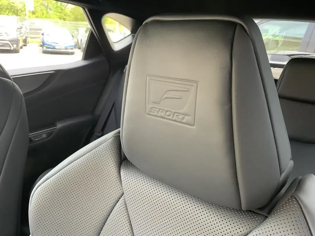 Lexus NX 450h+ - Thumbnail 12