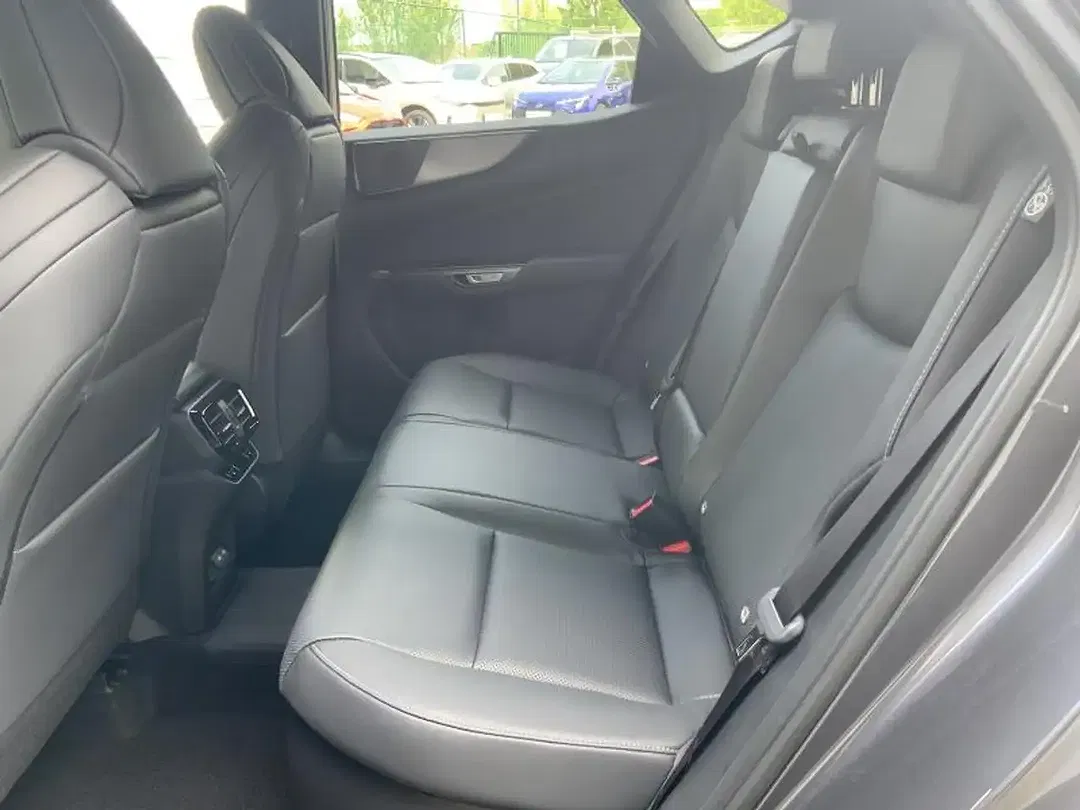 Lexus NX 450h+ - Thumbnail 13