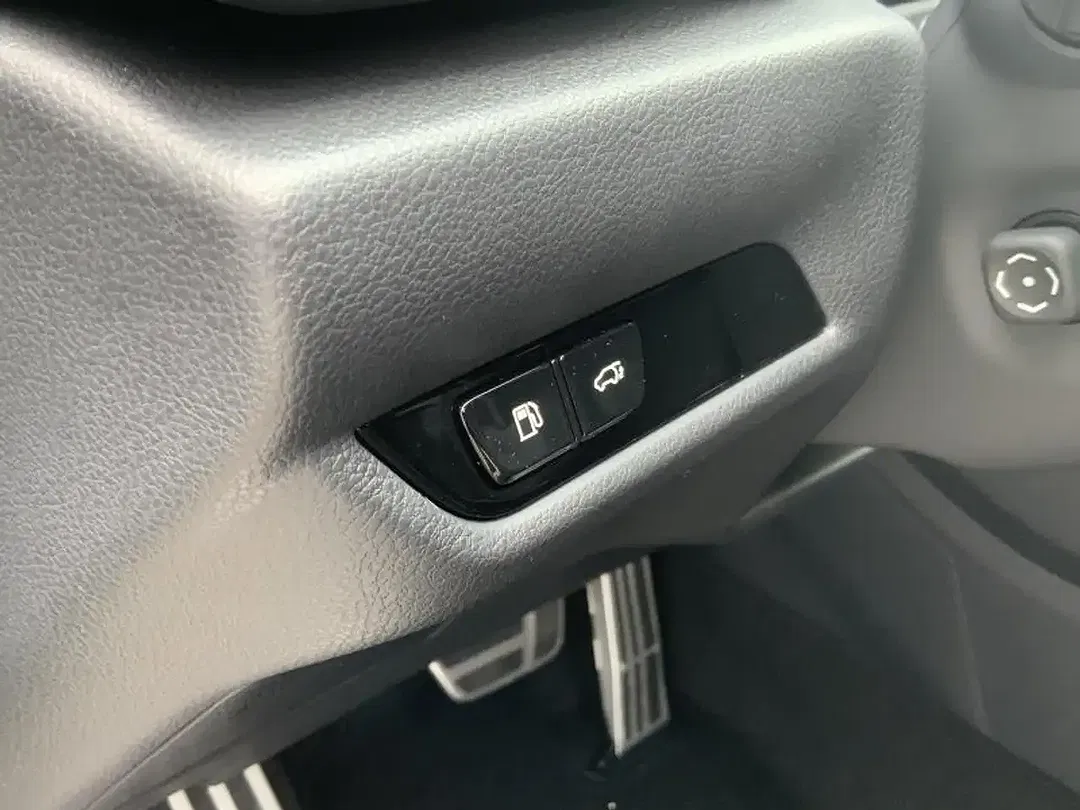 Lexus NX 450h+ - Thumbnail 15