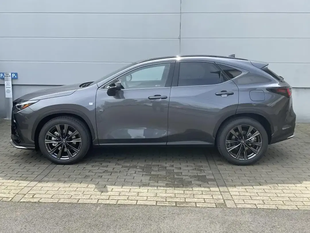 Lexus NX 450h+ - Thumbnail 3