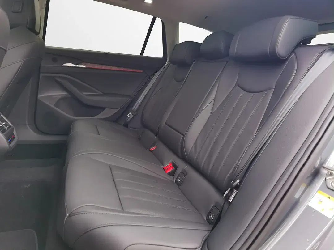 Skoda Superb - Thumbnail 11