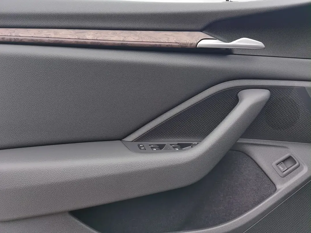 Skoda Superb - Thumbnail 6