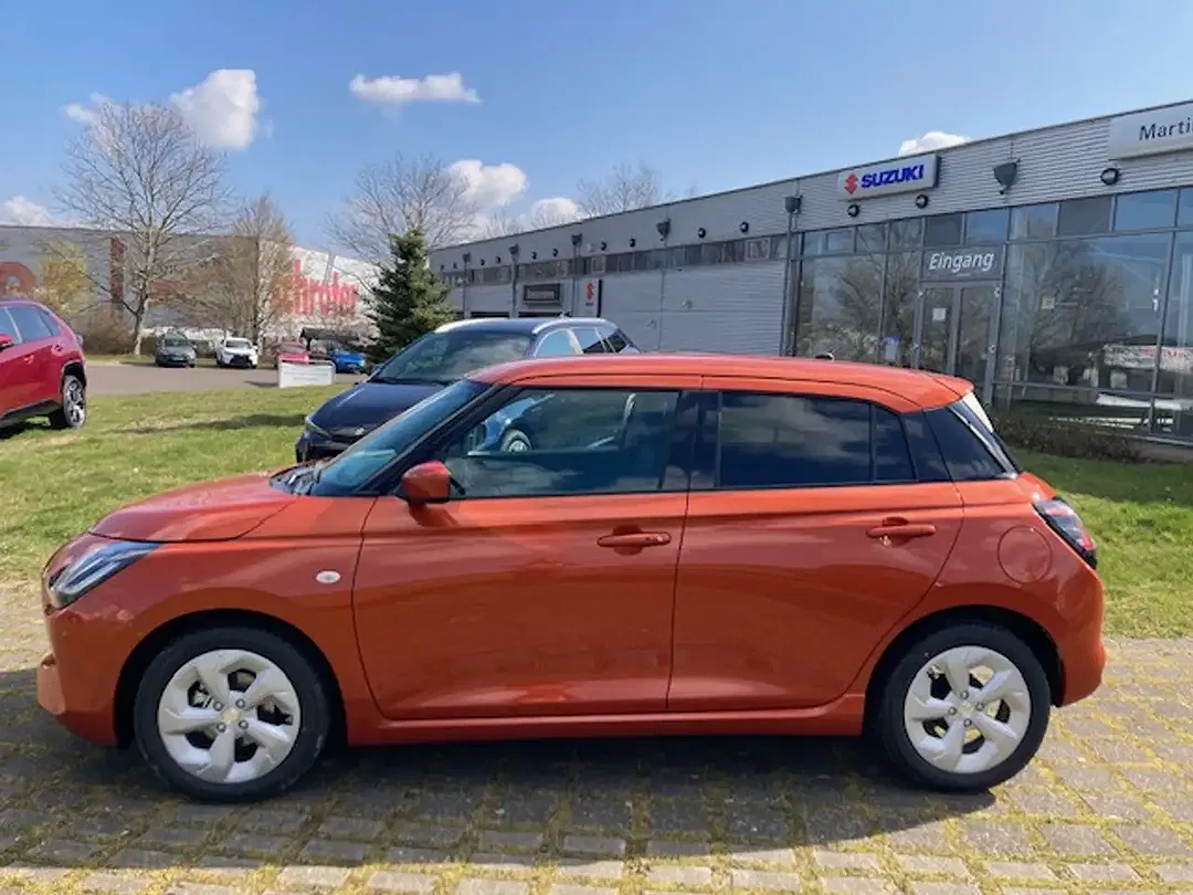 Suzuki Swift - Thumbnail 3