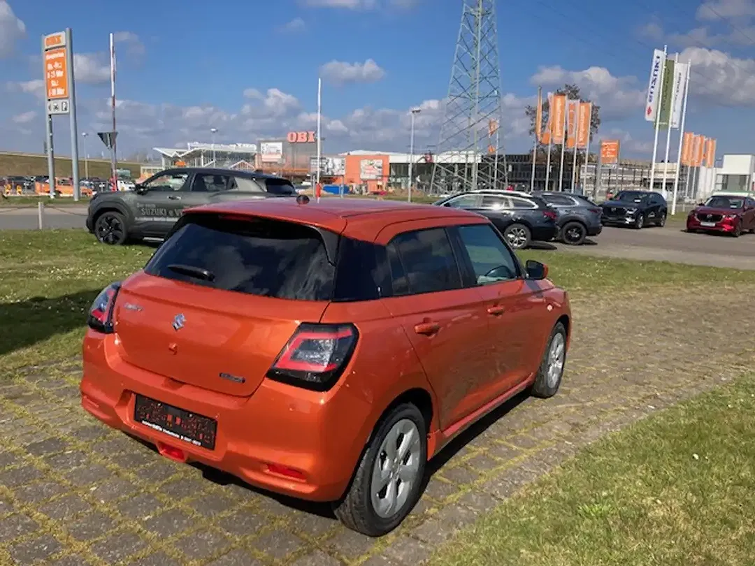 Suzuki Swift - Thumbnail 6